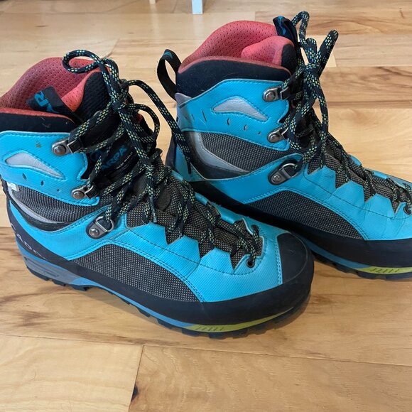 Scarpa Charmoz HD Mountaineering Boot - Picture 1 of 2
